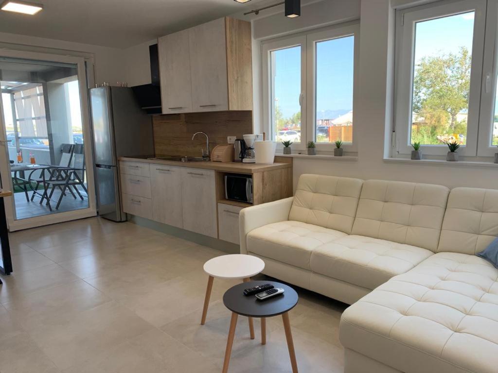 Apartmani Sunside نين المظهر الخارجي الصورة