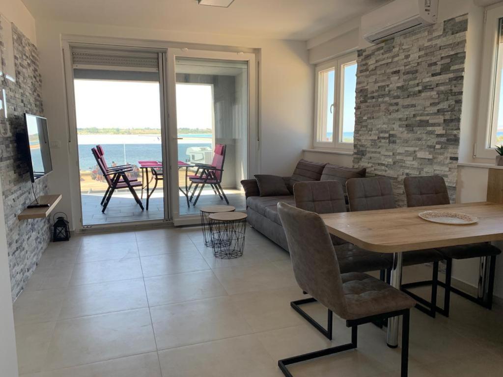 Apartmani Sunside نين المظهر الخارجي الصورة