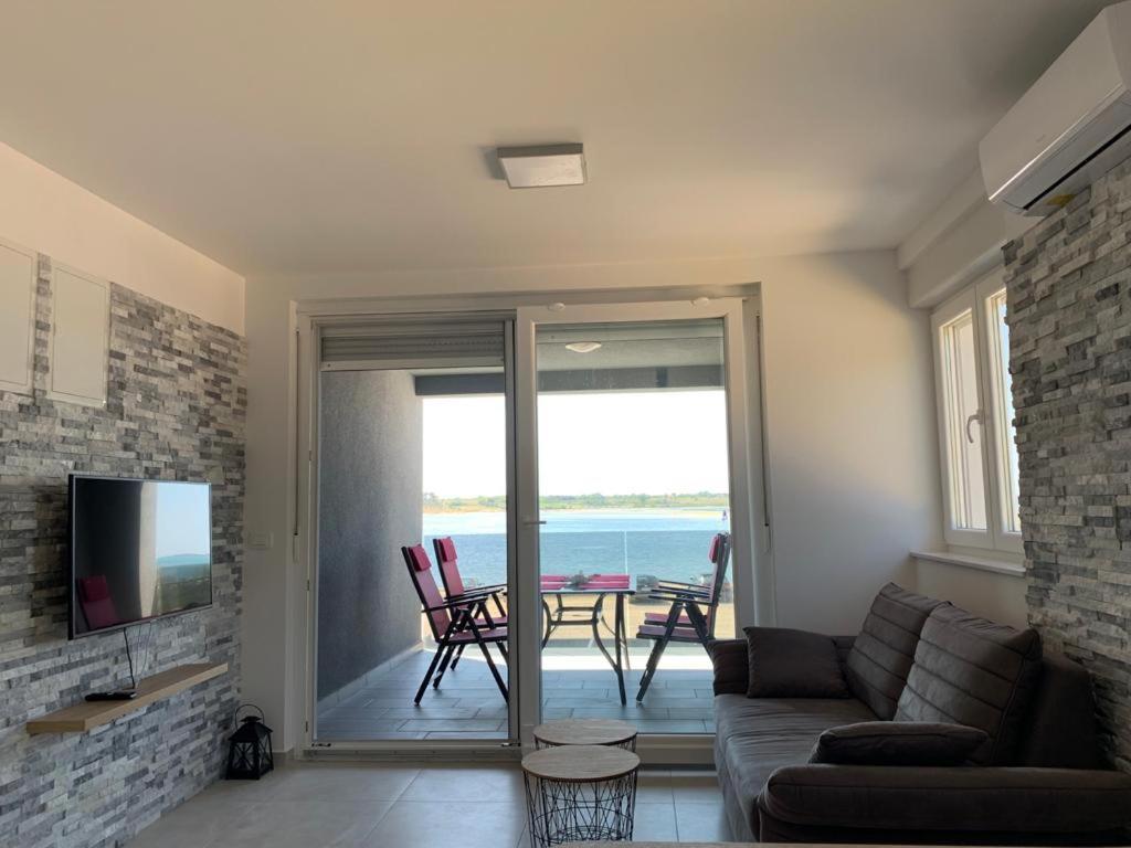 Apartmani Sunside نين المظهر الخارجي الصورة